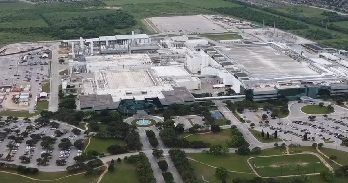 Aerial view of a Samsung semiconductor facility